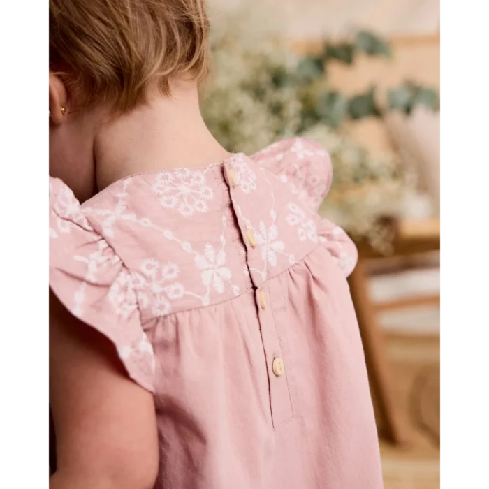 vestido-de-bebe-rosa-con-braguita-y-bordado-de-flores-en-pechera_1